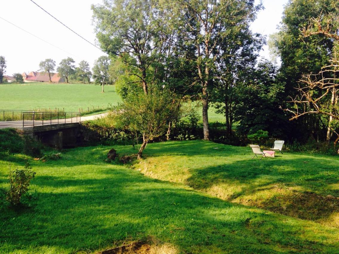 Bed and Breakfast Le Moulin Des Oyes Censeau Екстер'єр фото